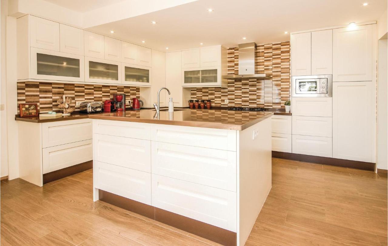 Nice Home In Ojen, Marbella With House Sea View ภายนอก รูปภาพ